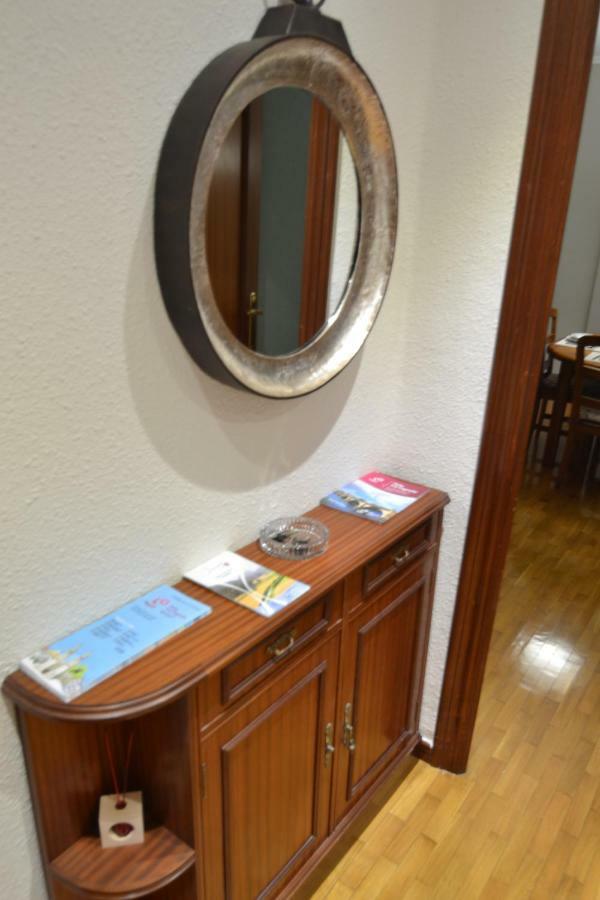 Jv40 Turismo Appartement Logroño Buitenkant foto
